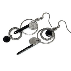 Boucles d'oreilles uniques asymétriques acier inox. Lyne Créa