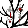Boucles d'oreilles asymétriques argent et rouge. Lyne Créa