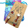 Boucles d'oreilles asymétriques argent et rouge. Lyne Créa